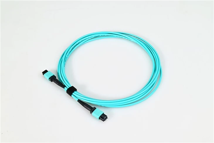 MTP MPO Fiber Patch vezetékek MM OM3