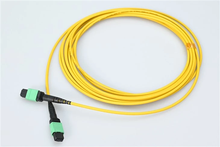 MTP MPO Fiber Patch vezetékek SM SX SÁRGA